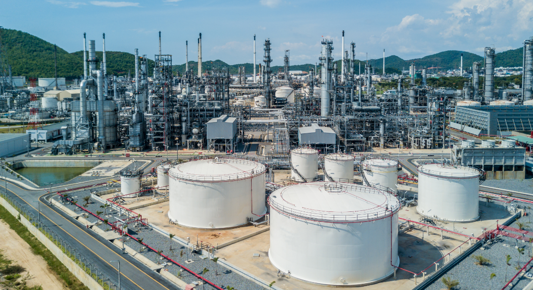 Sunergon crude oil storage terminal and tank farm